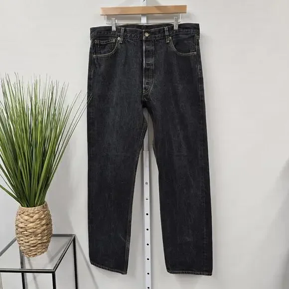 Levi's 501 Button Fly Black Washed Jeans 38x33 - Picture 4 of 8